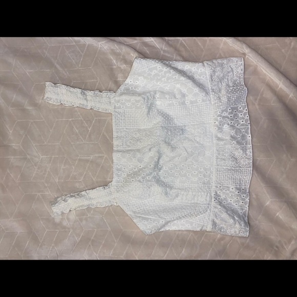 Tops - Picture 6 of 8